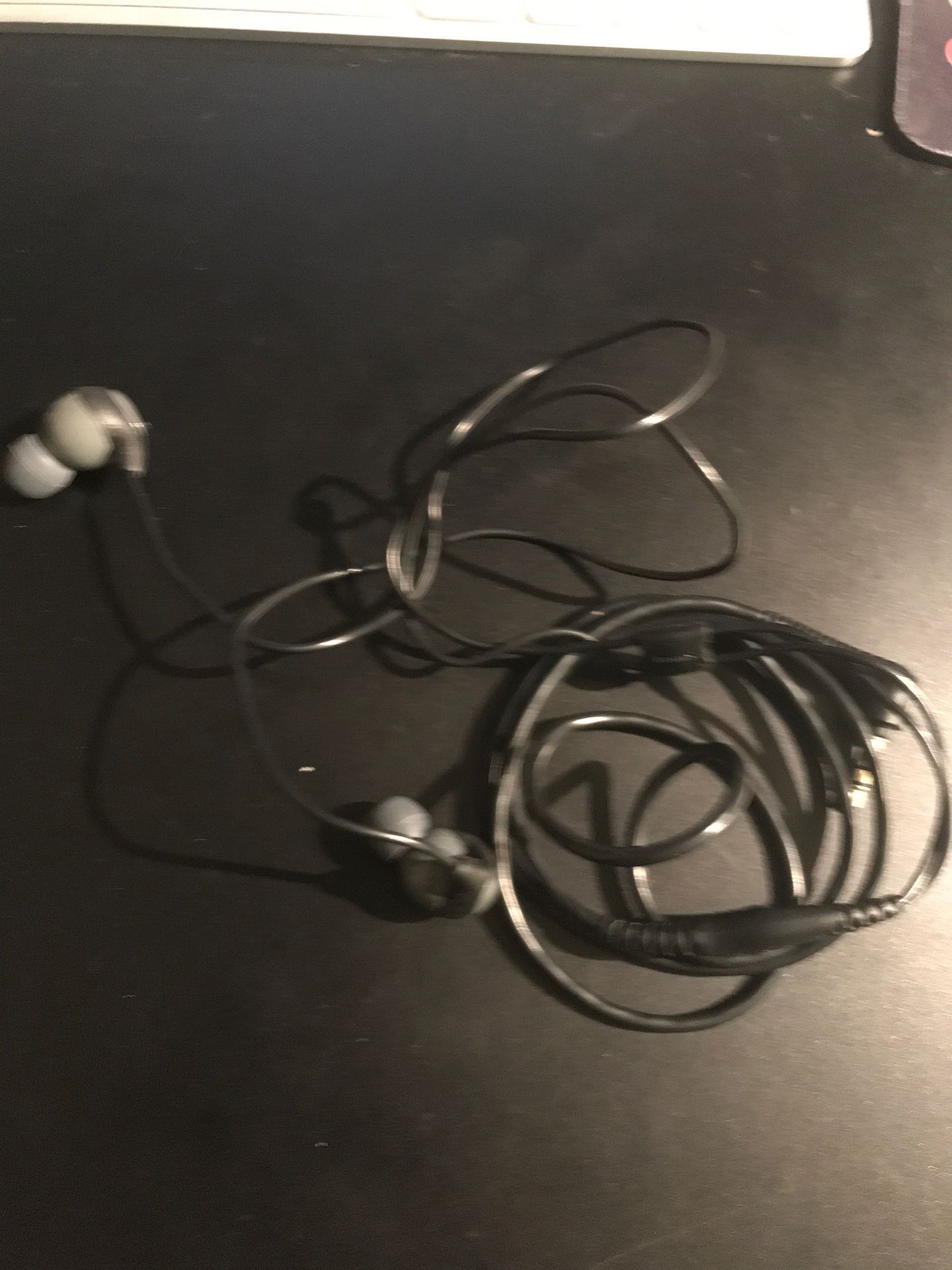 Shure 112 earbuds used tips on earpiece can be replaced