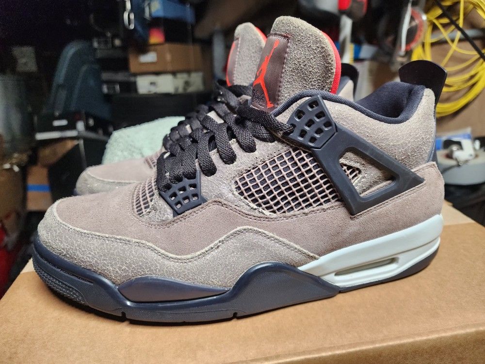 Jordan 4 Retro Mid Taupe Haze
