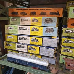 HO scale train cars & accessories $10 each
