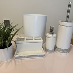 RACHEL ZOE Luxury Glam Bathroom Set - White & Rhinestone