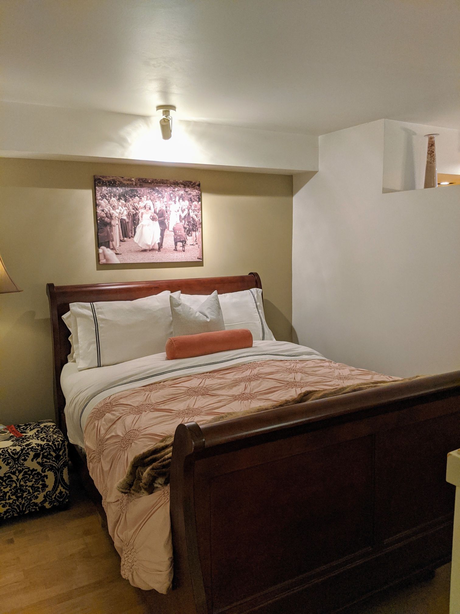 Queen Wooden Sleigh Bed