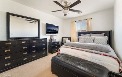 6 Piece Queen Bedroom Set (black leather) like new!!!