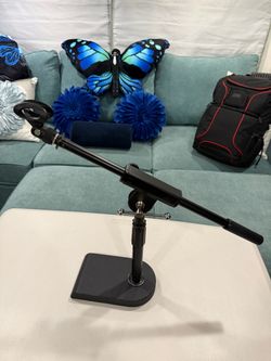 Excellent Condition Proline Black Low Profile Table Top Microphone Stand with Boom Arm