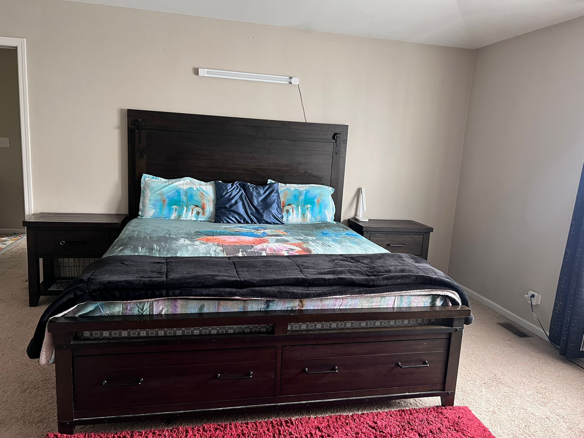 King Bed And Two Night Stand