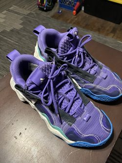 Women Adidas Shoes
