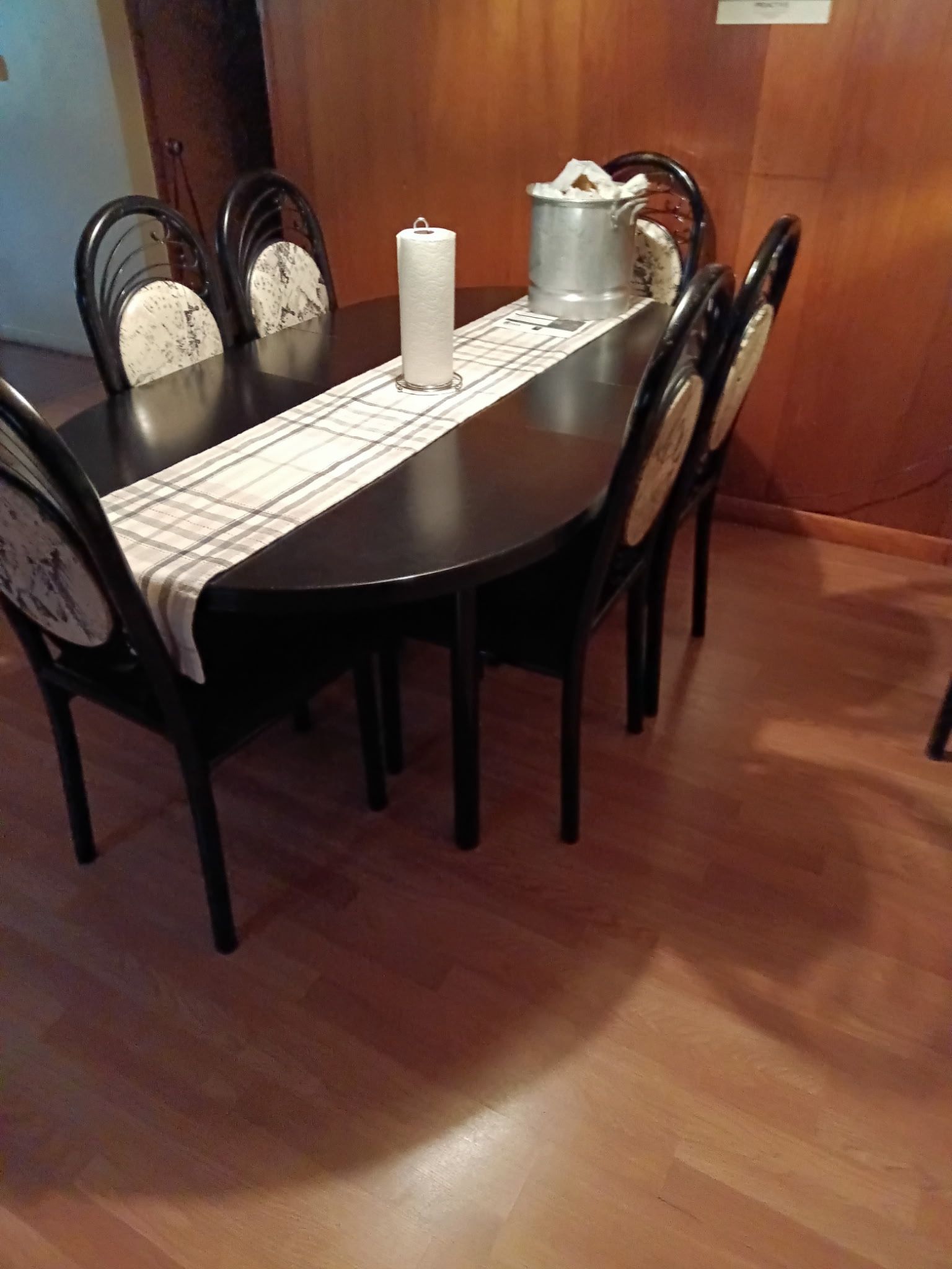 Dinning Table