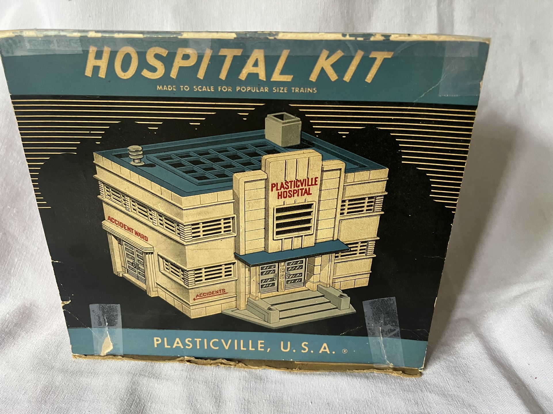 Vintage 1950’s Plasticville, USA Bachman Hospital Kit for train collector