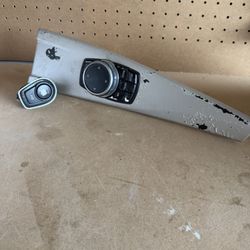 BMW 320i 2016 iDrive And Start Button 