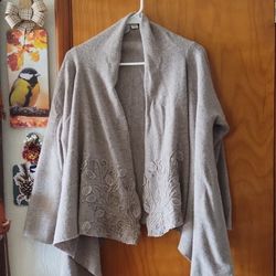 Pretty Coldwater Creek Sweater 