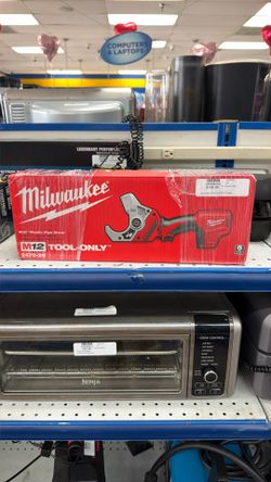 Milwaukee M12 Plastic Pipe Shear