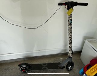 Hover-1 Aviator Electric Folding Scooter – 15 mph / 7 mi Range