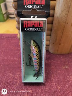 FISHING   RAPALA SWIM DEPTH 3'-5'