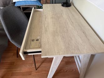 Small desk