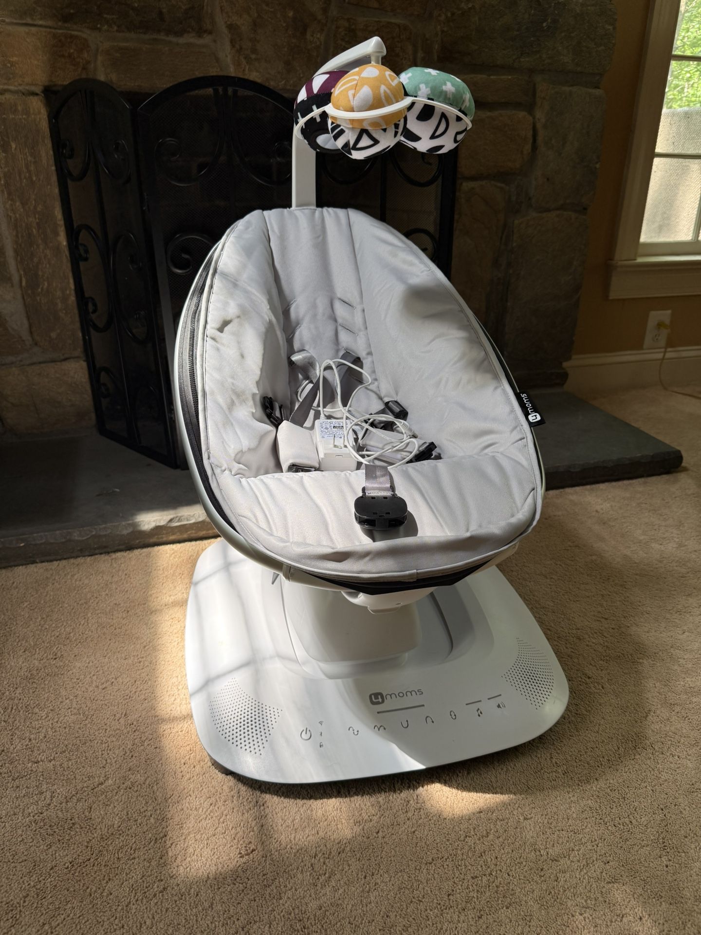 4Moms MamaRoo Multi Motion Swing