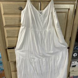WHITE  Size  XL