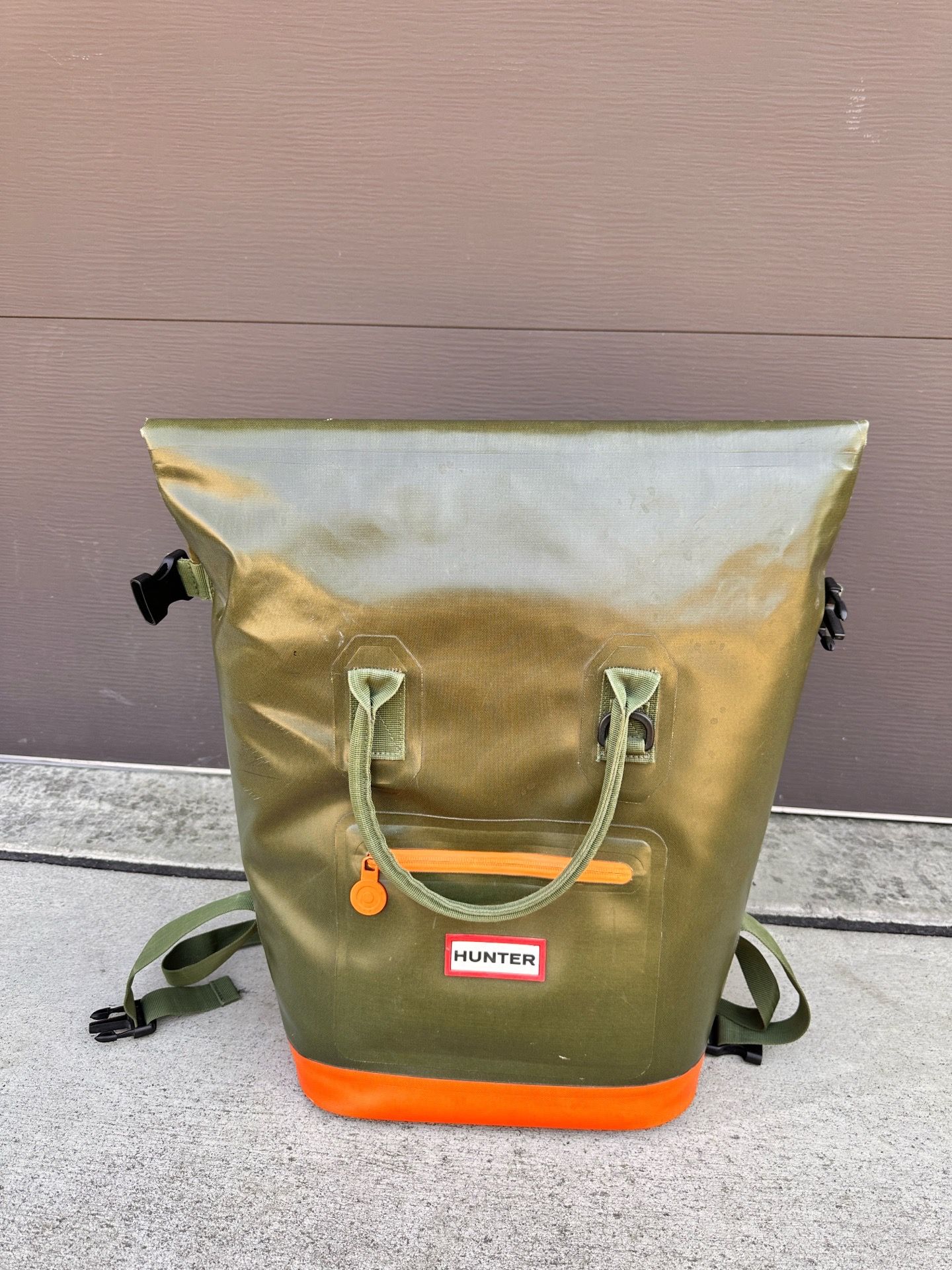Hunter Insulated Cooler Bag Backpack Green Orange
