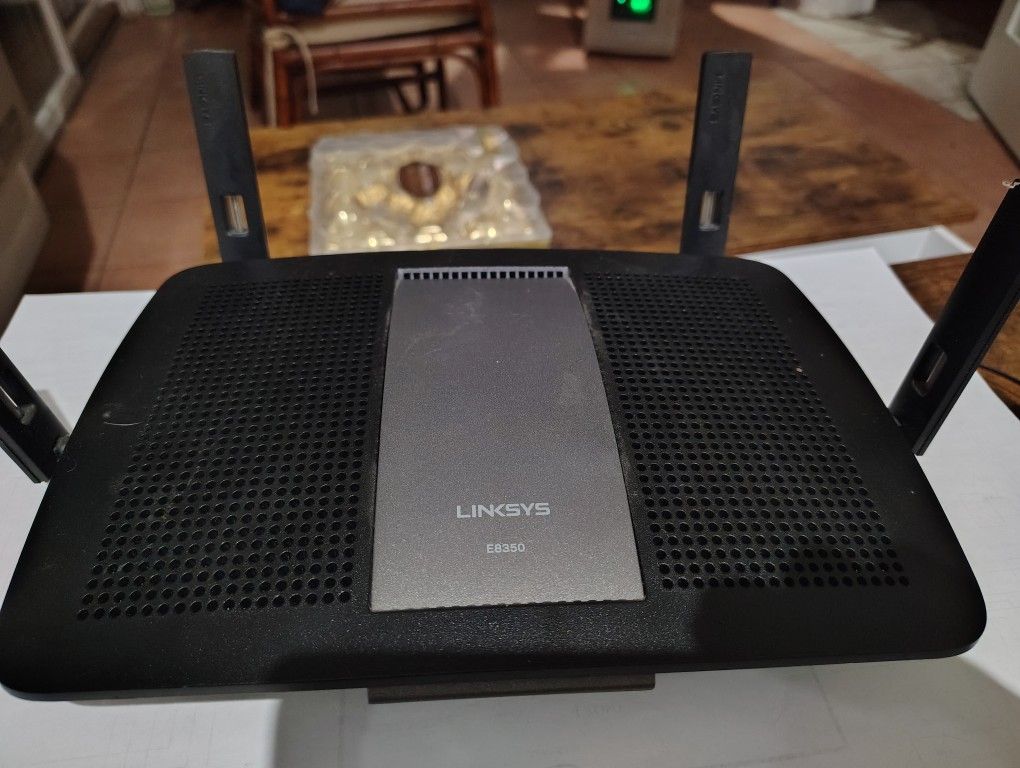 Linksys E8350 Wi-Fi Router 