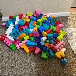 189 Mega Blocks For 30$