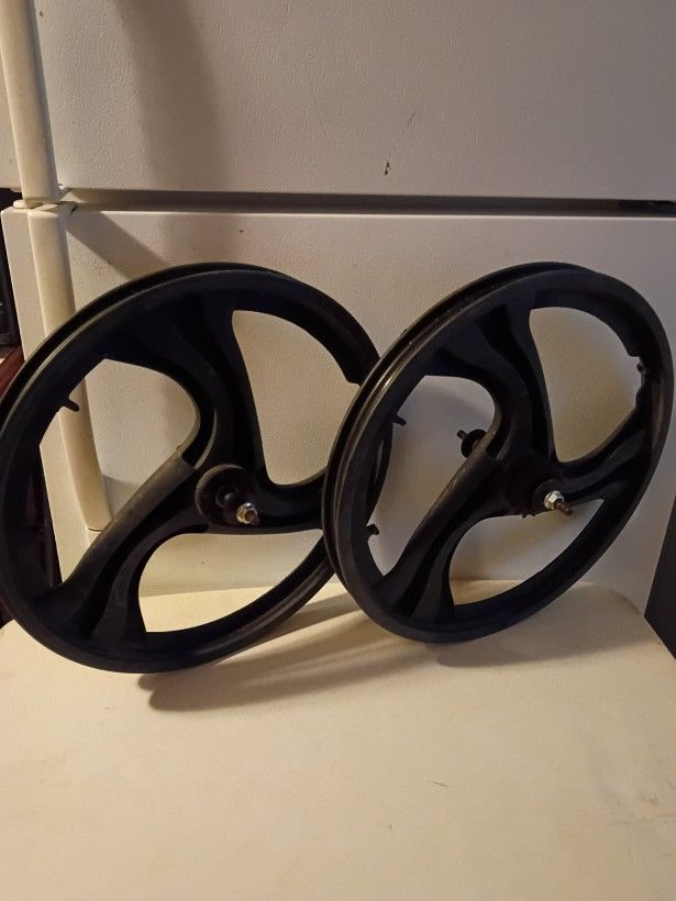 Sat Lite 20 Inch Bmx Freewheel Mag Wheels In Great Condition