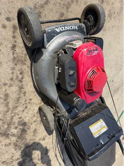 Honda 216 lawn mower