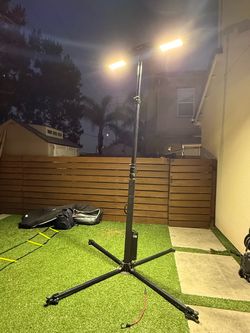 Eversun Outdoor Portable Light with 20ft Telescoping Pole x 2 Light Good for sports court lighting
