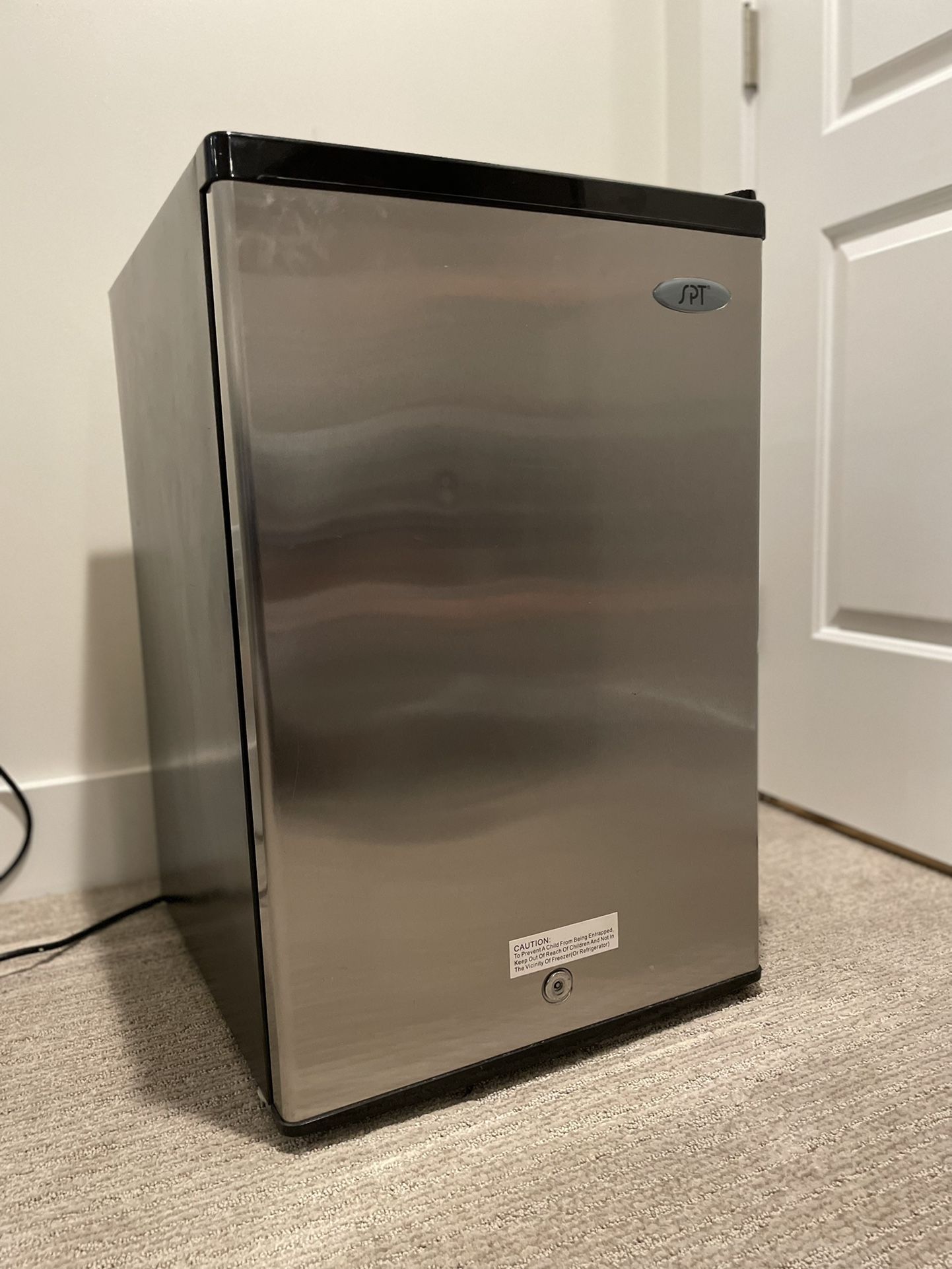 SPT UF-214SS: 2.1 cu.ft. Upright Freezer in Stainless Steel - ENERGY STAR