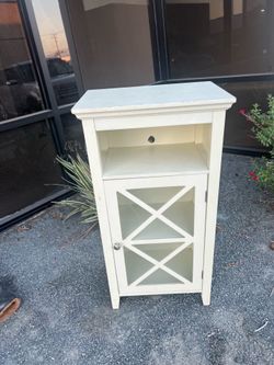 Side dresser with glass drawer