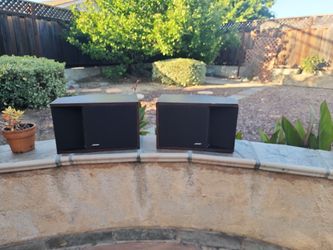 Bose 201 Speakers