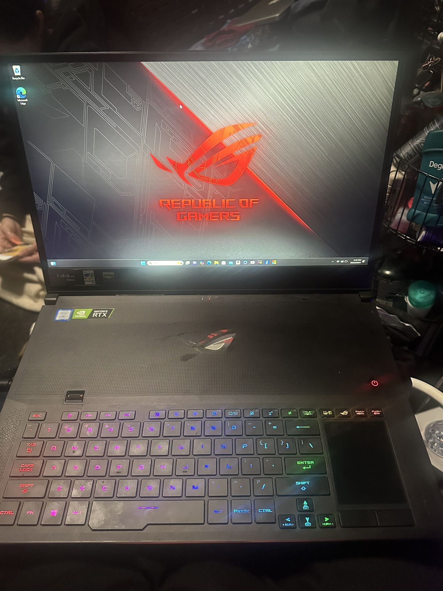 ASUS ROG Zephyrus S Ultra Slim Gaming Laptop, 15.6” 144Hz IPS-Type Full HD, GeForce RTX 2080, Intel Core i7-8750H CPU, 16GB DDR4, 512GB PCIe Nvme SSD,