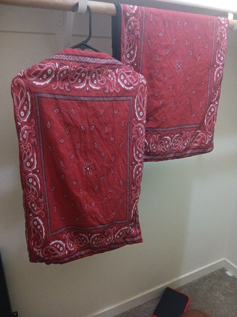 RED BANDANA PILLOW CASES