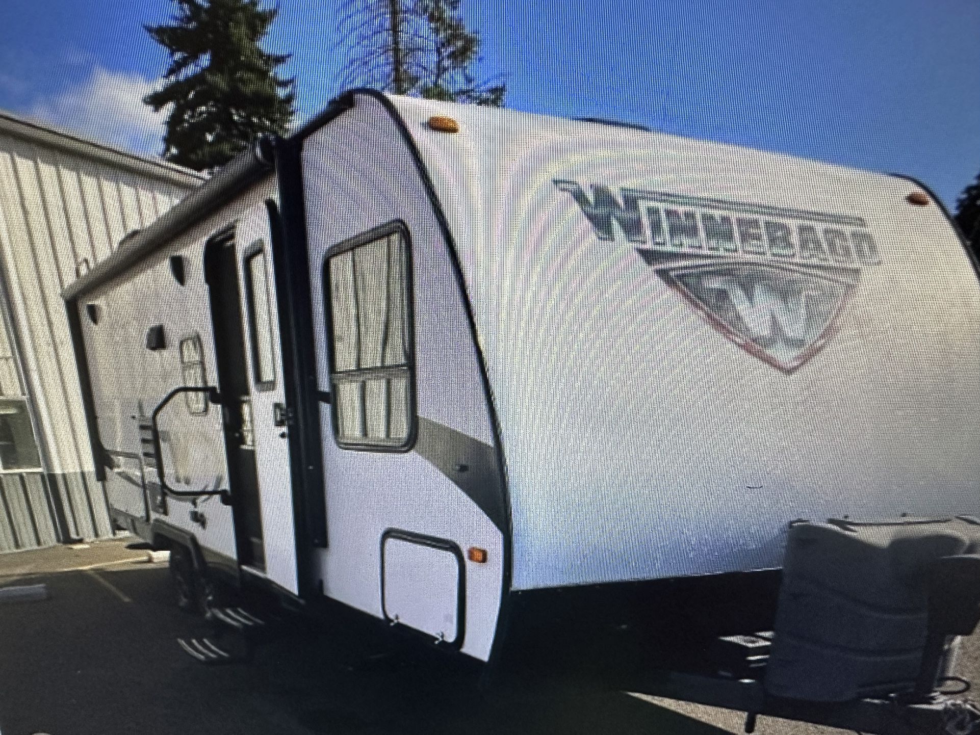 2017 Winnebago Micro Minnie 2108DS