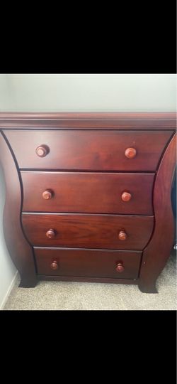 Dresser set