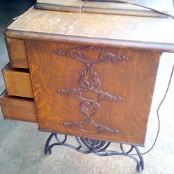 1920 Some Thing Singer Push Peddle Sewing Machine Has Original lighting 
