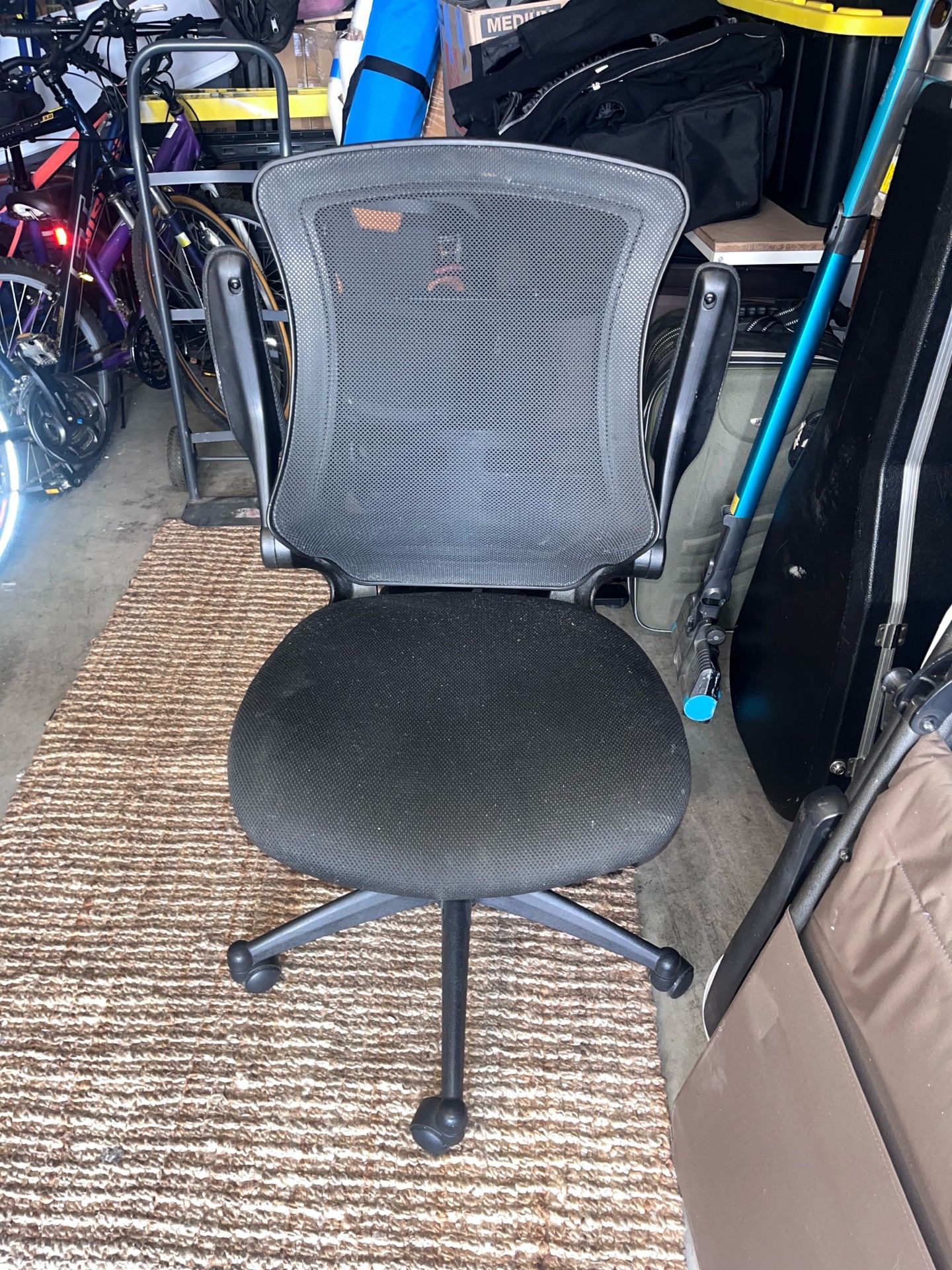 Mesh Office Chair –