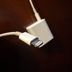 iPhone Chargers N Cables (many) 