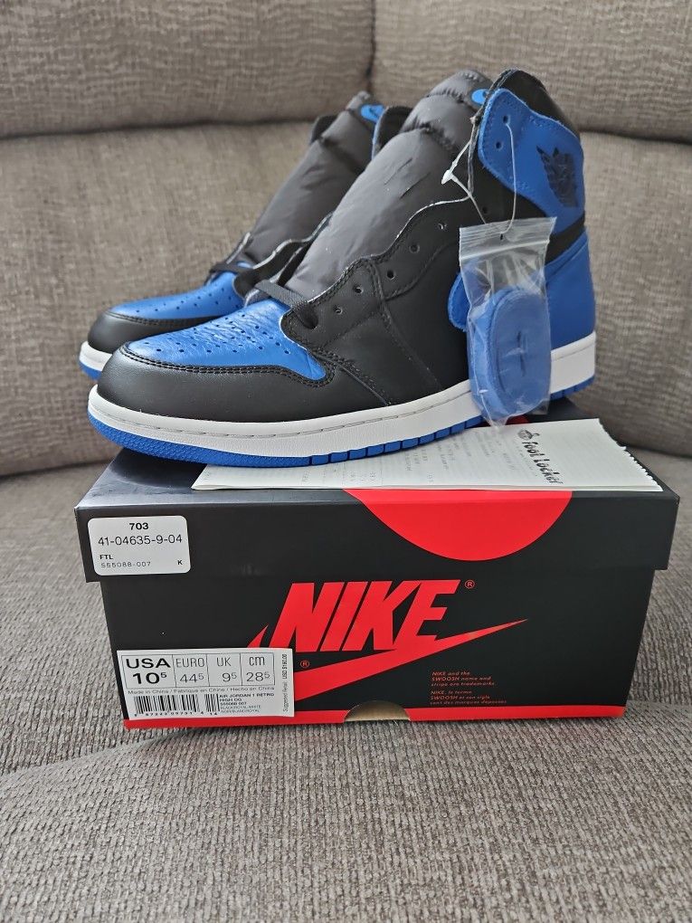 Air Jordan 1 Retro Royal