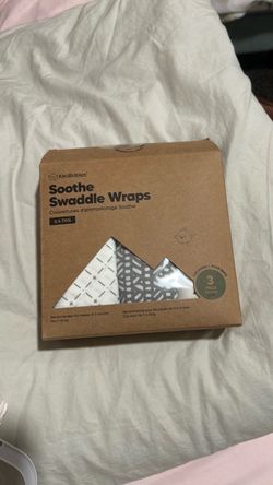 Baby swaddles