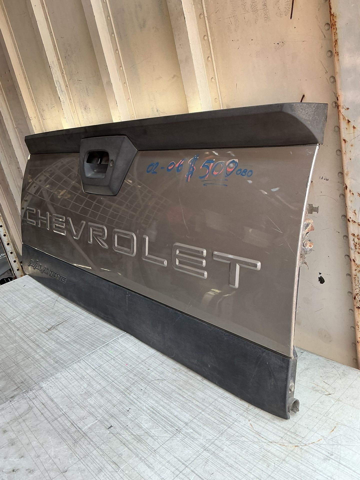 2002 - 2006 Chevrolet Avalanche Tail Gate