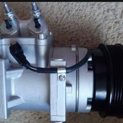 A-Premium AC Compressor NEW
Don't know  compressor Model. Look pictures please for information 
Never used 