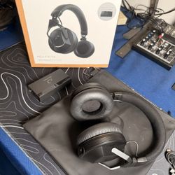 Alpha Theta HDJ-F10-TX Wireless Bluetooth DJ headphones