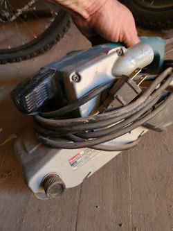 Makita belt sander