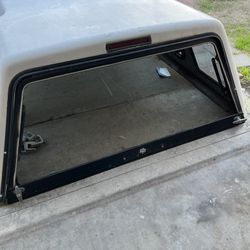 2005 GMC/Chevy Camper Shell  