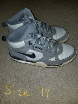 Youth Nike Air Flights Grey Size 7Y