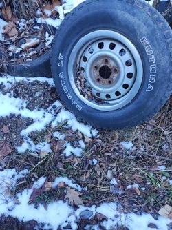 1980s S10 Truck Wheels Have 4 Of Them 