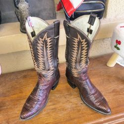 Size 9.5 Boots Men