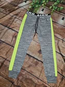 Women's Victoria's Secret PINK sweatpants size small