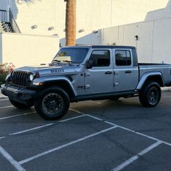 2021 Jeep Gladiator 