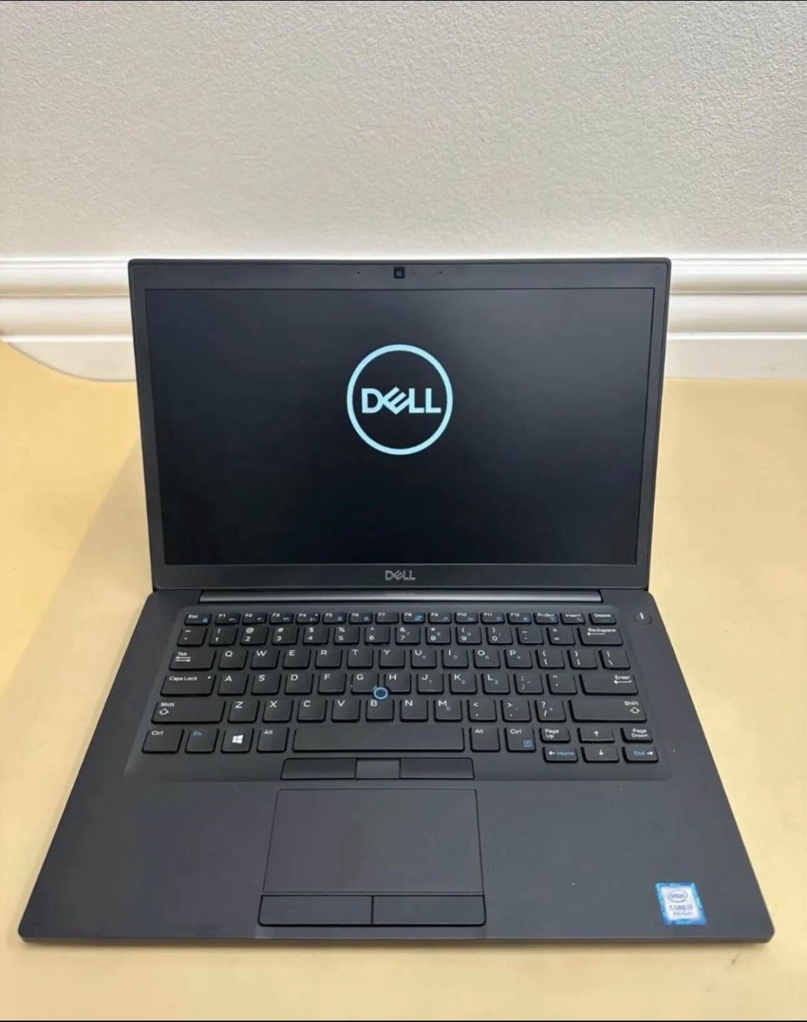 Dell Laptop 7490