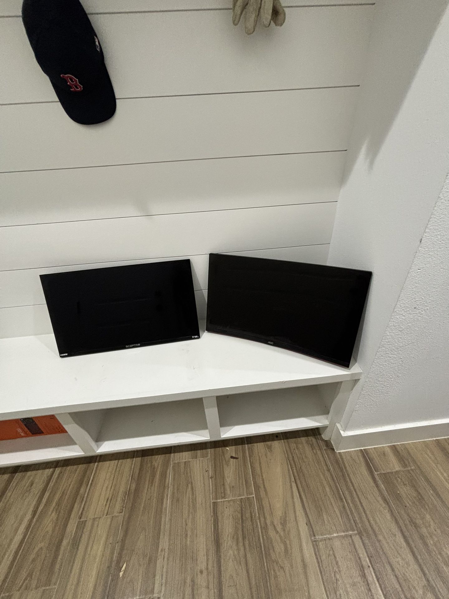 $250 One 165hz  144hz And Monitor Mounts Bundle