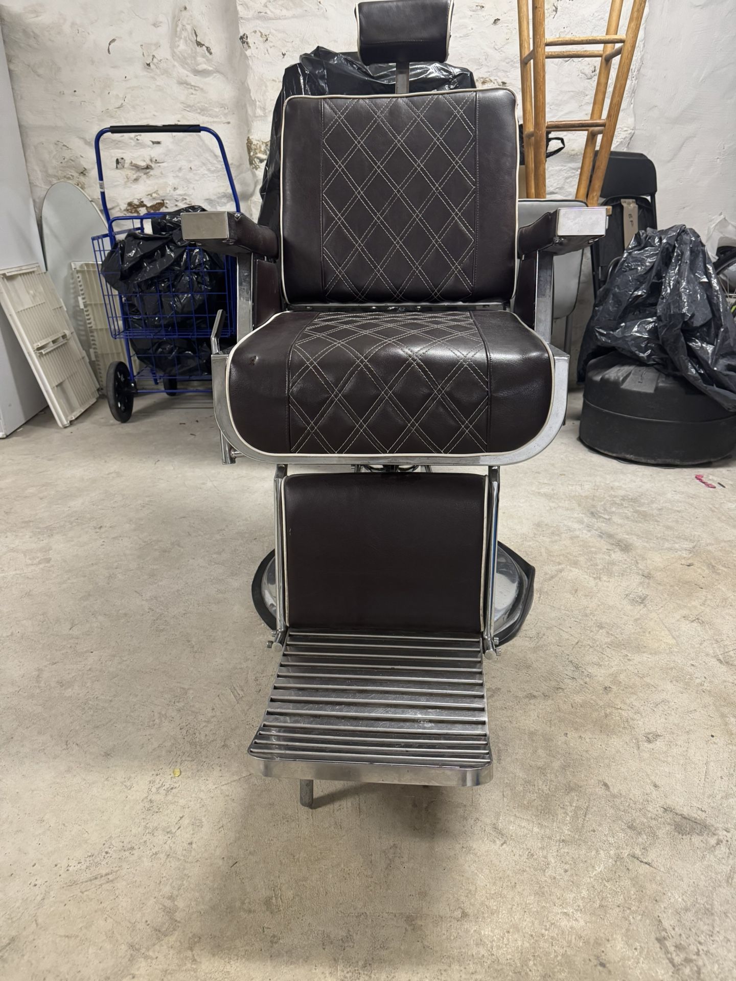 Barber chair